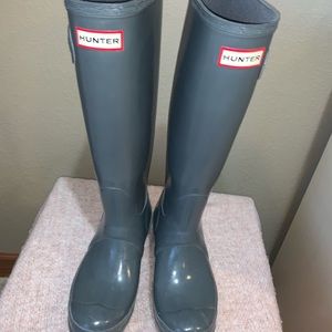 Gray hunter boots